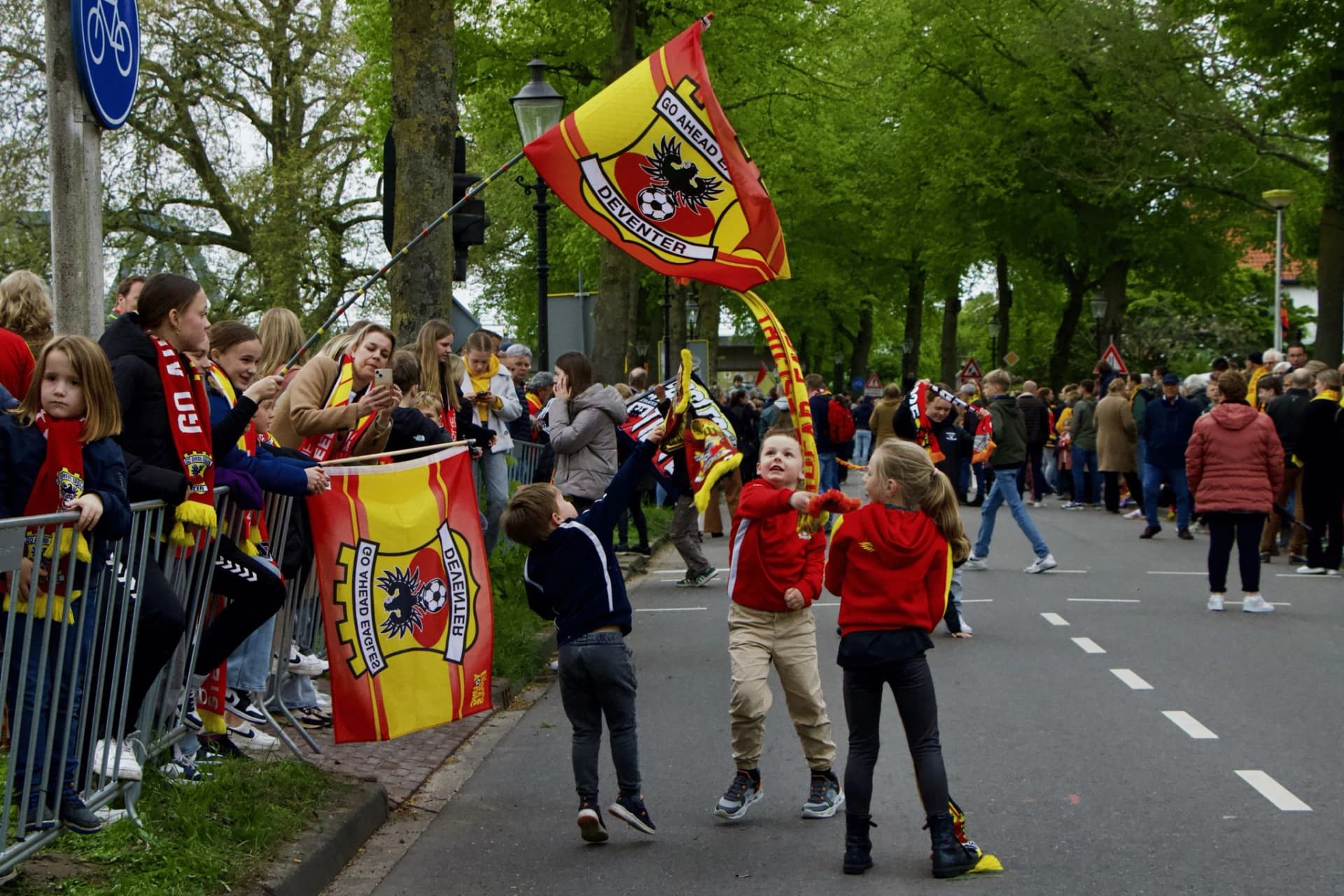 Straatfotografie huldiging Go Ahead Eagles